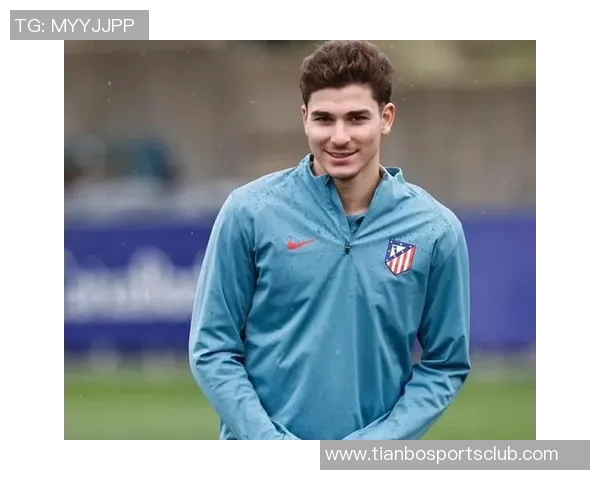 巴萨高层称阿尔瓦雷斯为顶级前锋并表示球队有意签约